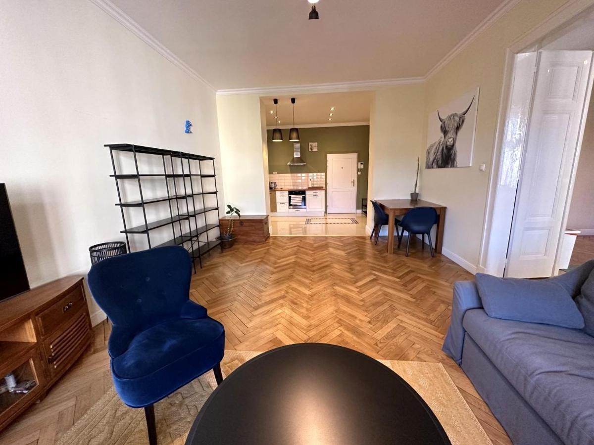 Gorkeho Apartment In City Centre Bratislava Eksteriør bilde