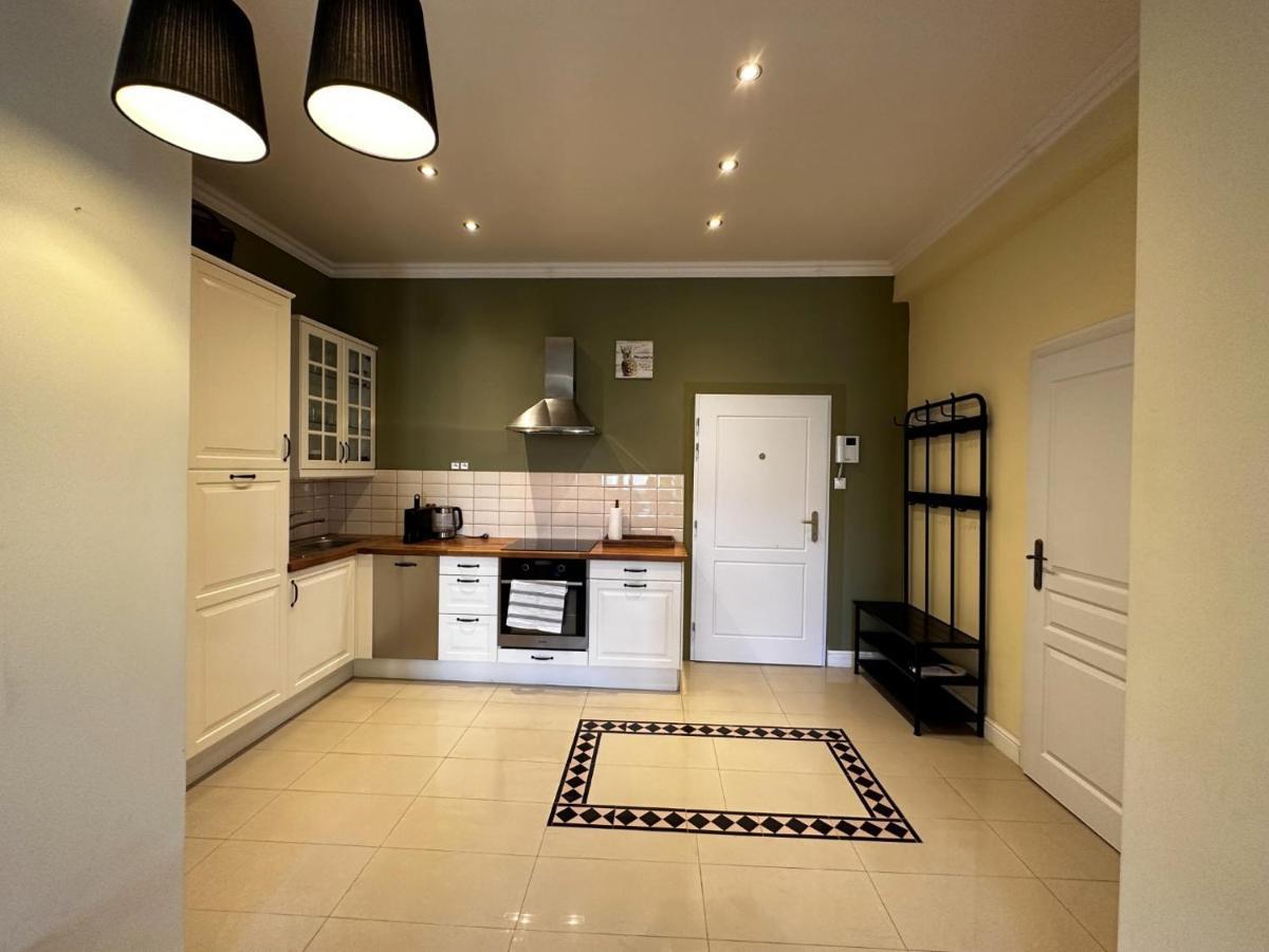 Gorkeho Apartment In City Centre Bratislava Eksteriør bilde