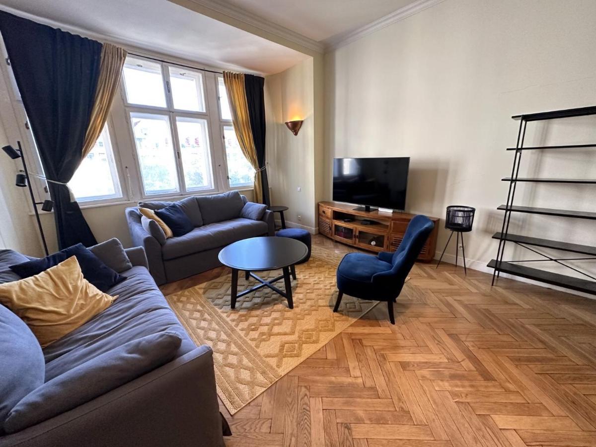 Gorkeho Apartment In City Centre Bratislava Eksteriør bilde