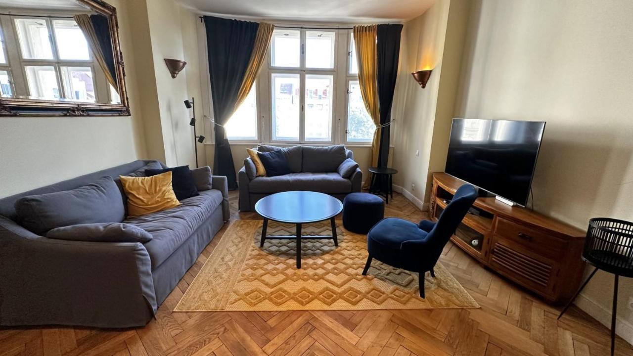 Gorkeho Apartment In City Centre Bratislava Eksteriør bilde